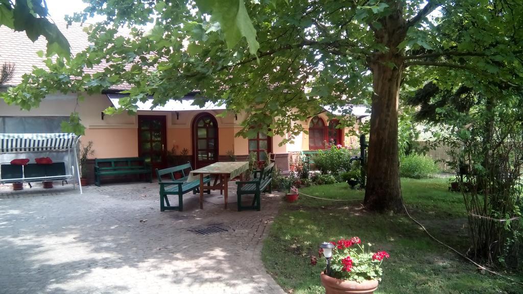 3 Platana Apartman Palics Kültér fotó